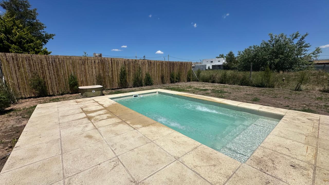 Foto de Dueño Vende Casa 3 Dorm / 2 Baños / 2 Cocheras / Pileta - Financiacion-, imagen 4