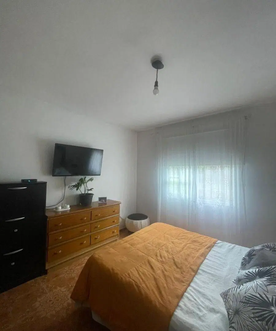 Alquiler Casa (PLANTA BAJA), con 1 Dorm, 1007 m² de Terreno, en El Manzano 5
