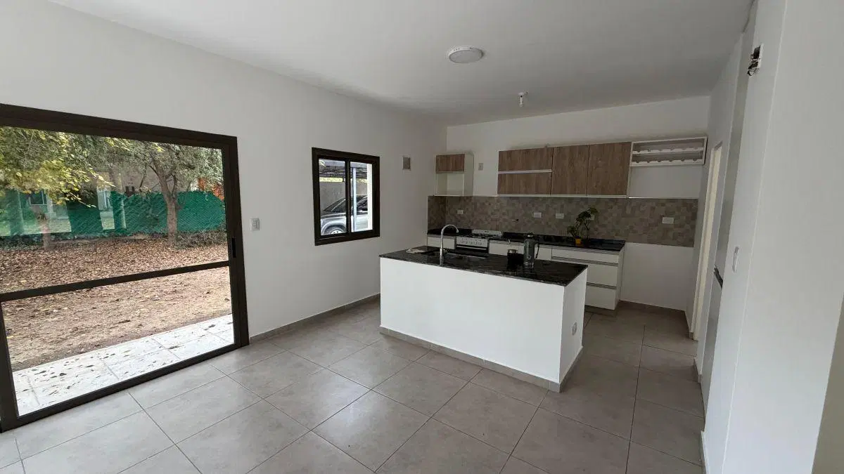 Casa de 2 dormitorios en alquiler en La Estanzuela 4