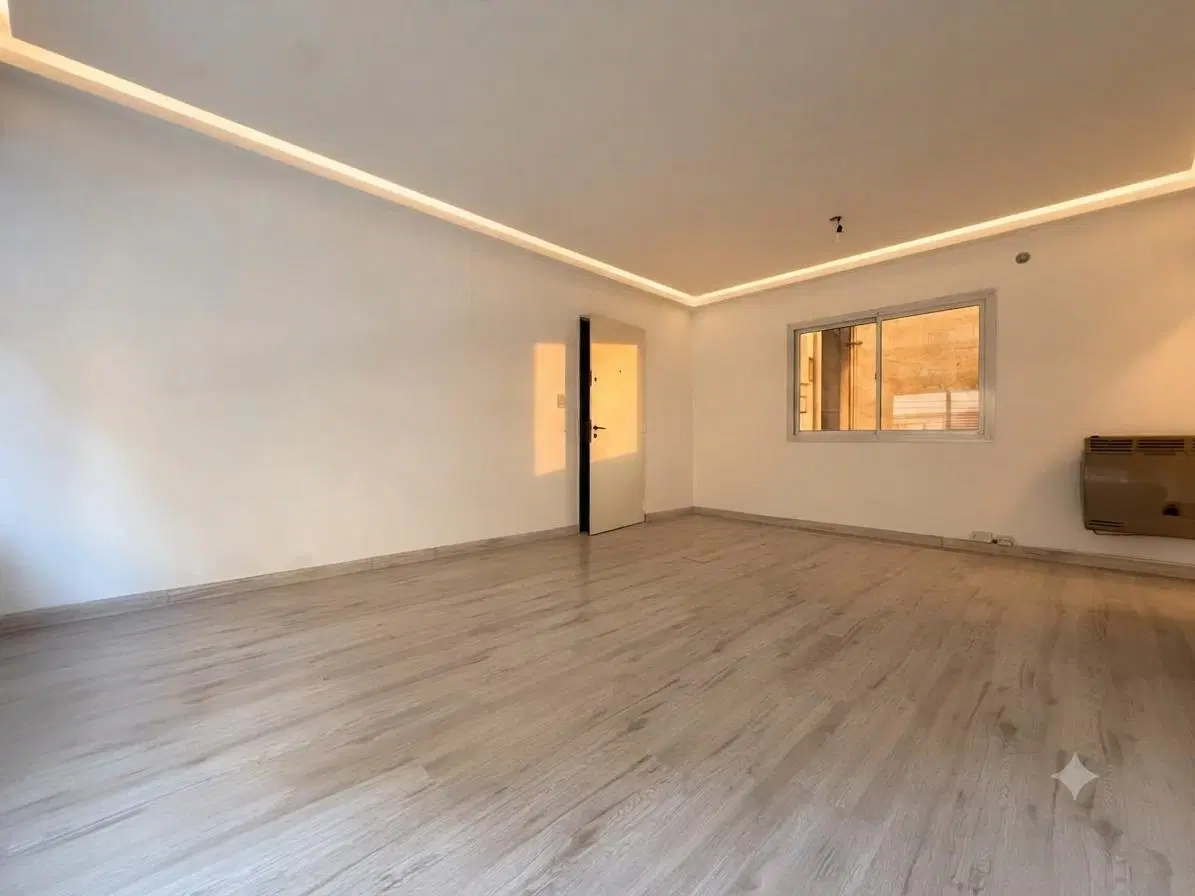 2 Ambientes amplios + escritorio | Muy luminoso | Frente | Semipiso 3