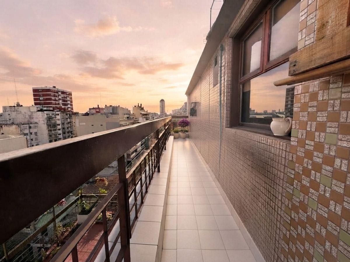 Foto de Departamento en piso alto, 3 ambientes, balcón en L y vistas a la, imagen 2