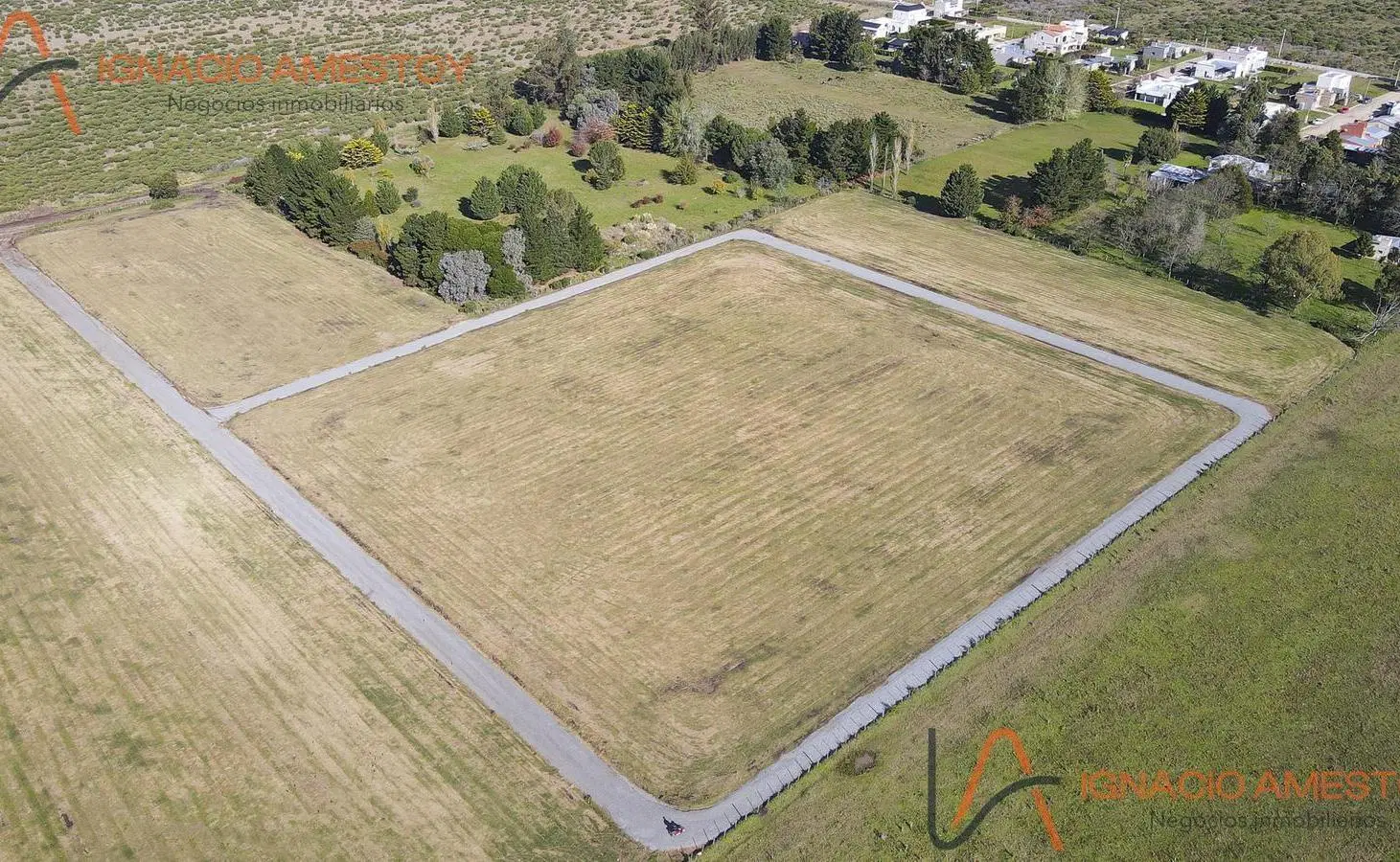 VENTA EN TANDIL DE AMPLIO TERRENO 2100 MTS2 ZONA UNIVERSIDAD 5