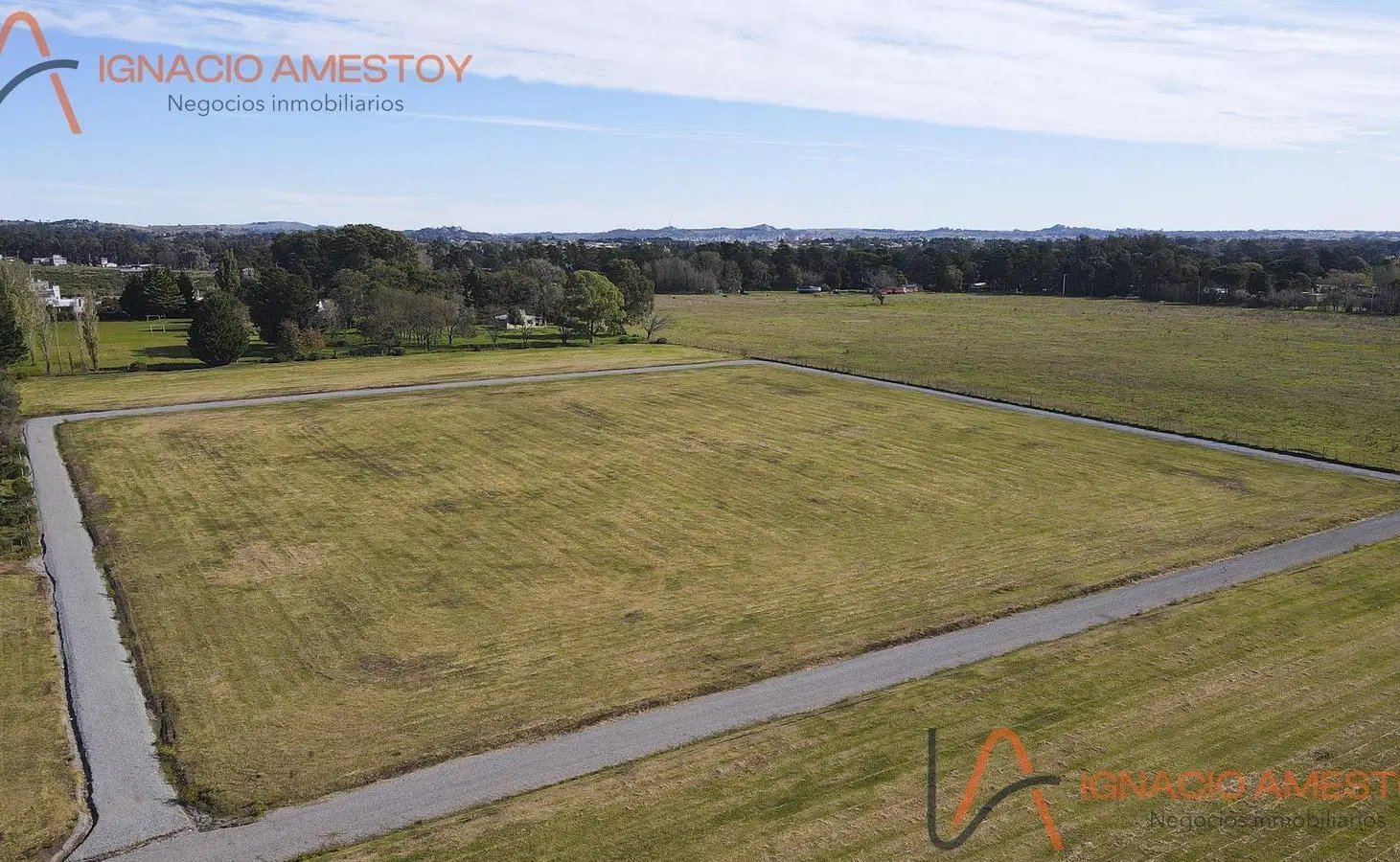 VENTA EN TANDIL DE AMPLIO TERRENO 2100 MTS2 ZONA UNIVERSIDAD 4