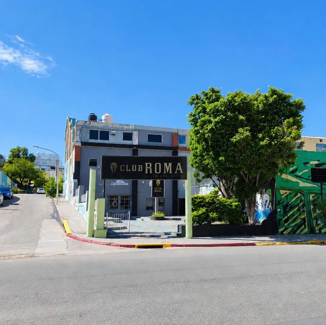 Venta En Zona Estratégica De Córdoba - Boliche y Galpones 5