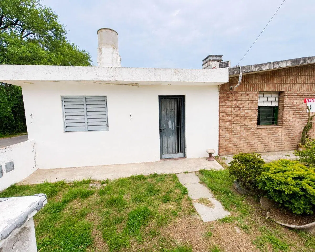 Oportunidad de inversión, 3 casas en esquina - Zona Norte 4