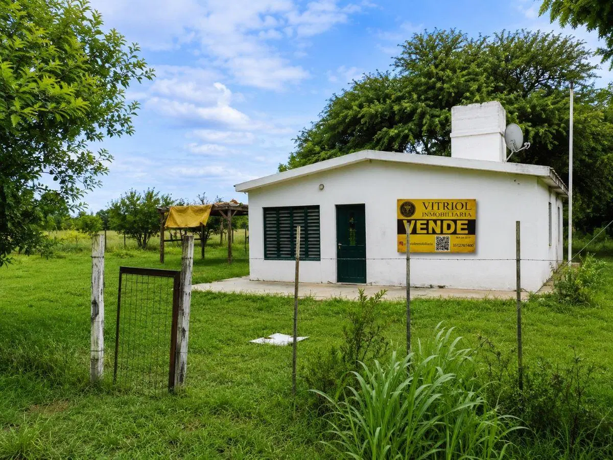 Oportunidad De Lote con mejoras en Villa Esquiú 2