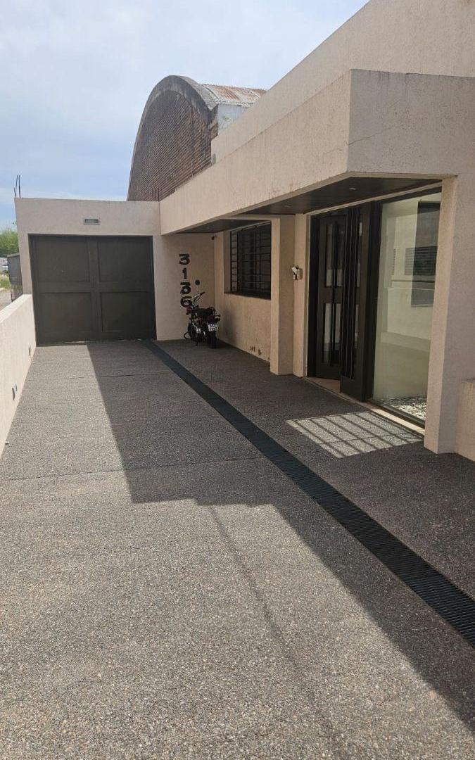 Oficina en alquiler barrio Iponá