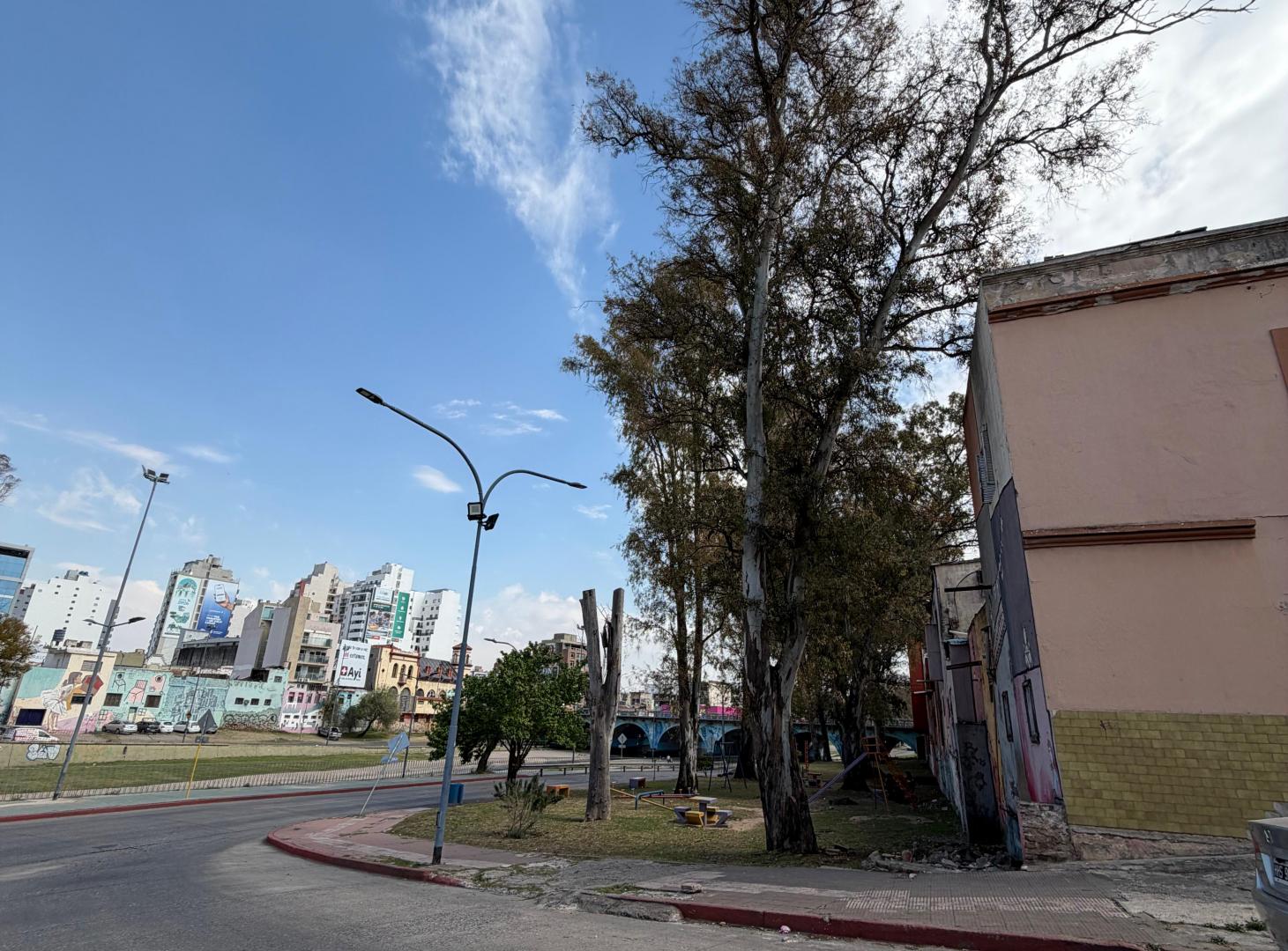 Foto de OPORTUNIDAD PARA DESARROLLISTAS TERRENO APTO PB + 7 PISOS, imagen 4