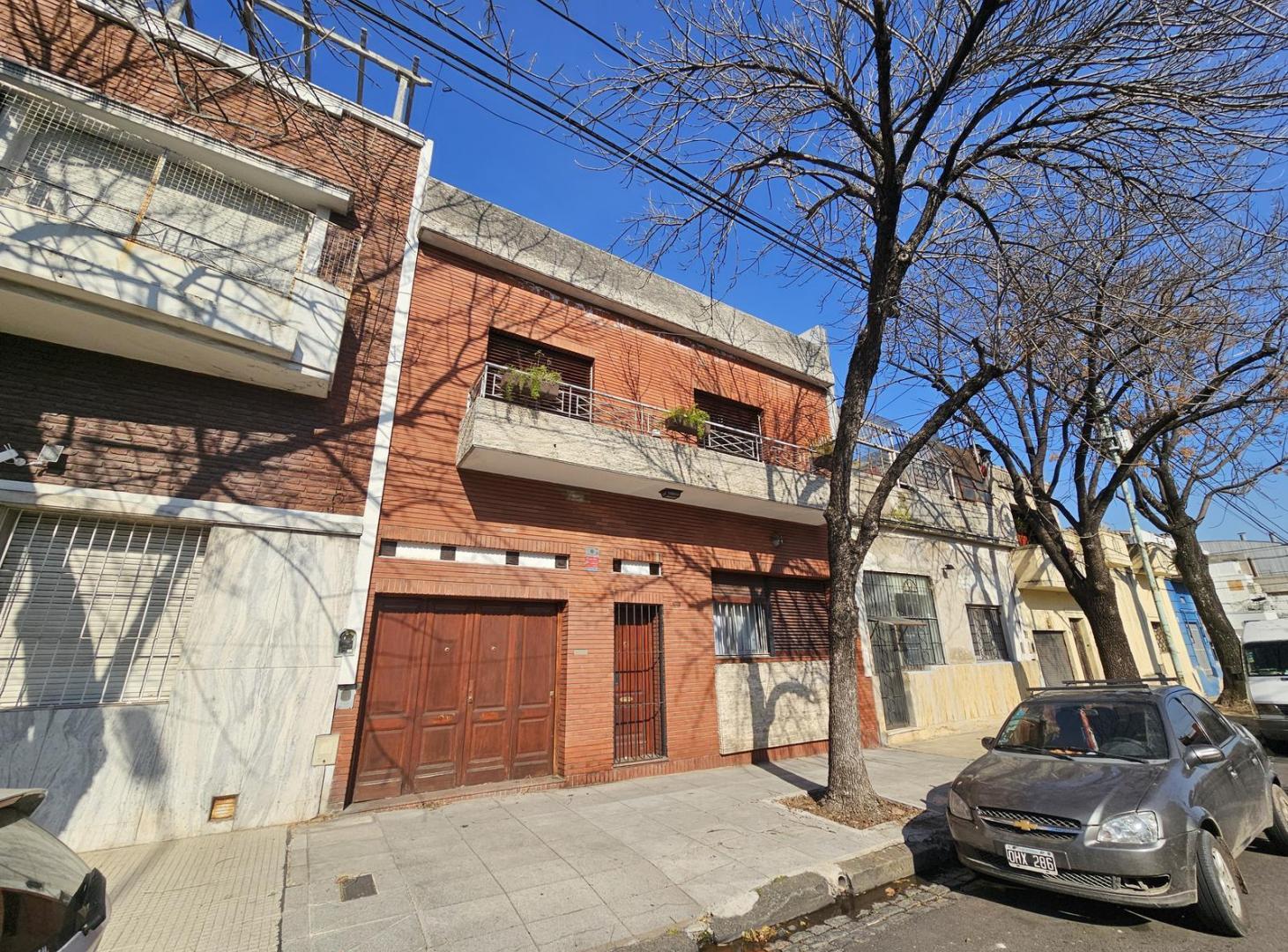 Casa Venta 5 Ambientes en Parque Chacabuco