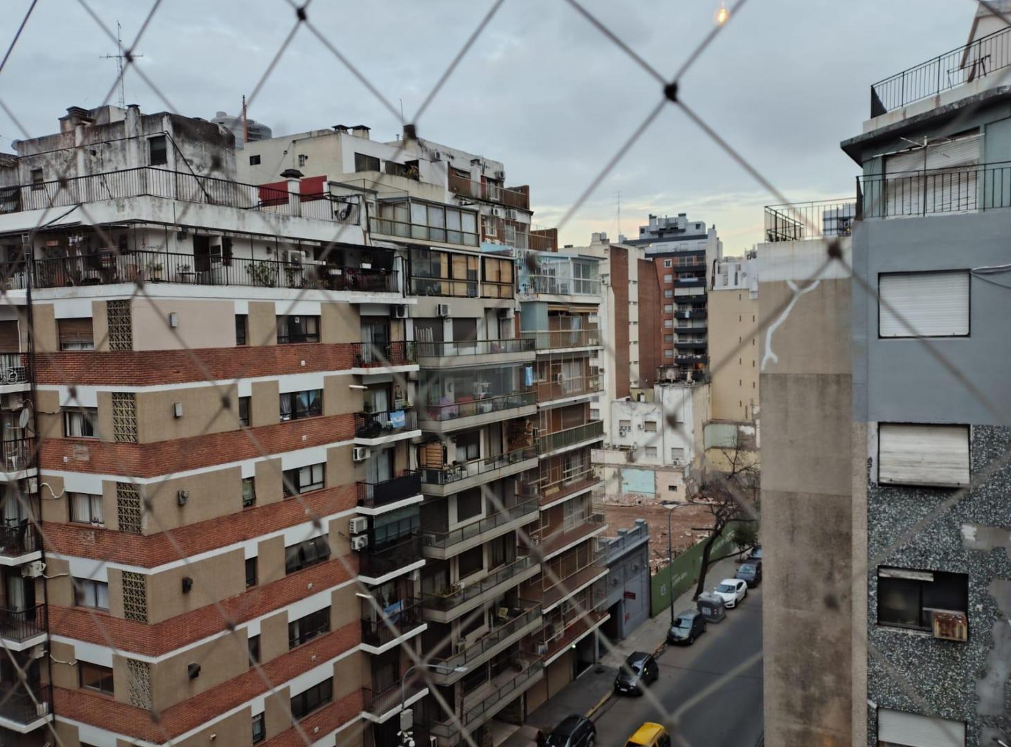 Foto de Alquiler Departamento tres ambientes con dependencia Caballito Sur, imagen 2