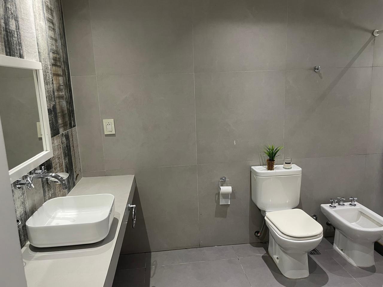 Casa en Campos De Echeverria Venta  5 Ambientes