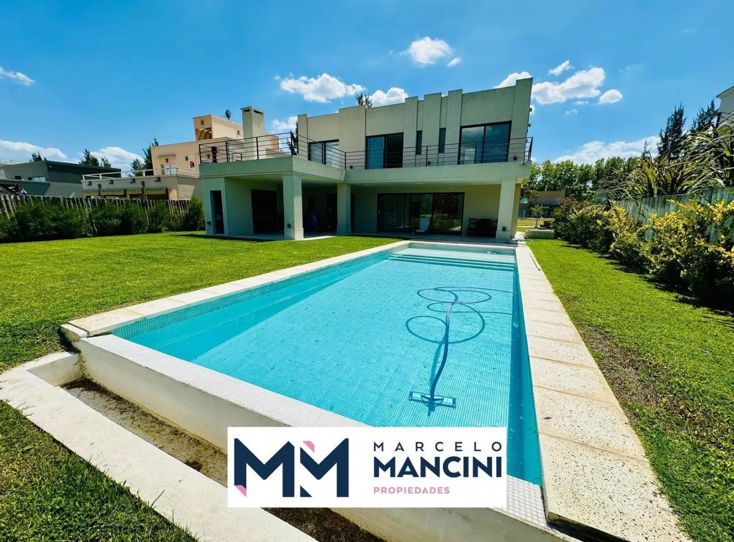 Casa en El Principado con Fondo al Lago Venta 4