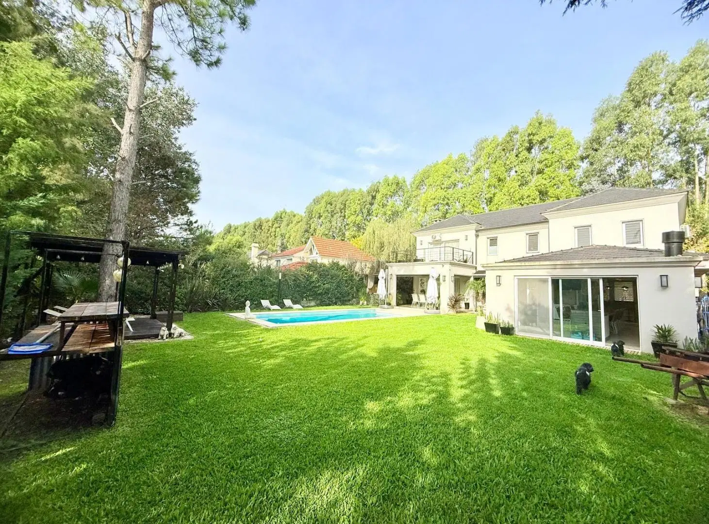 Venta de casa de 6 Ambientes en el Solar del Bosque 3