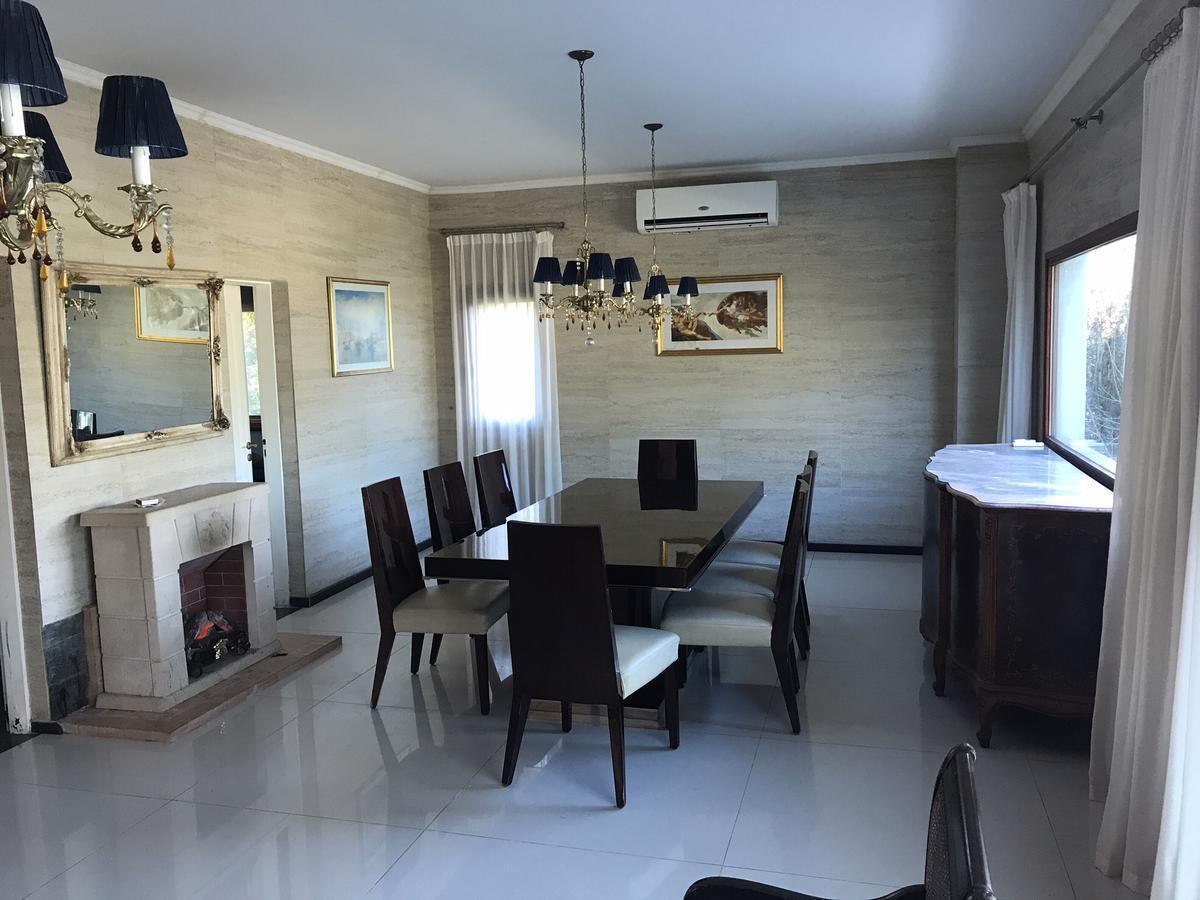 Casa en Saint Thomas Sur VENTA ALQUILER AMUEBLADO.