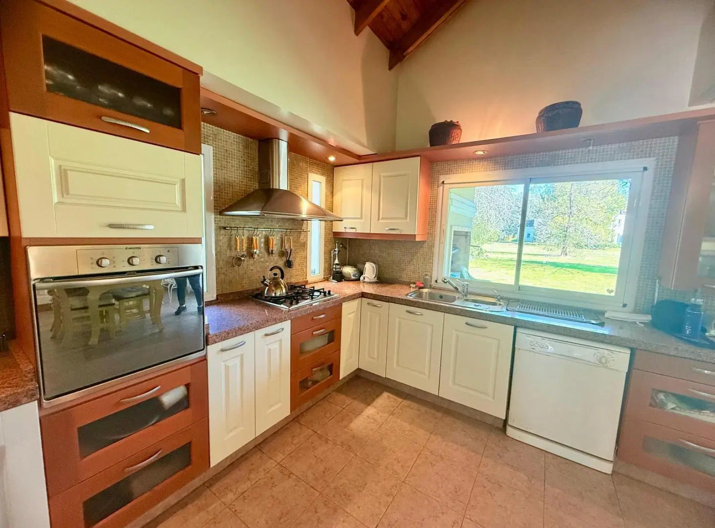 Casa en Saint Thomas Sur Venta 6 Ambientes 3