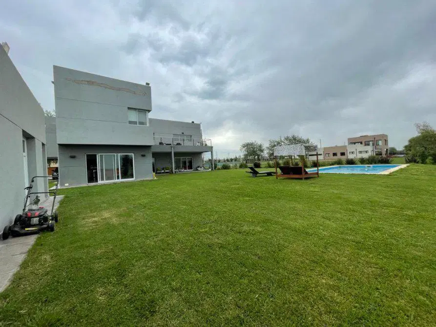 Casa en Barrio Fincas de San Vicente 2