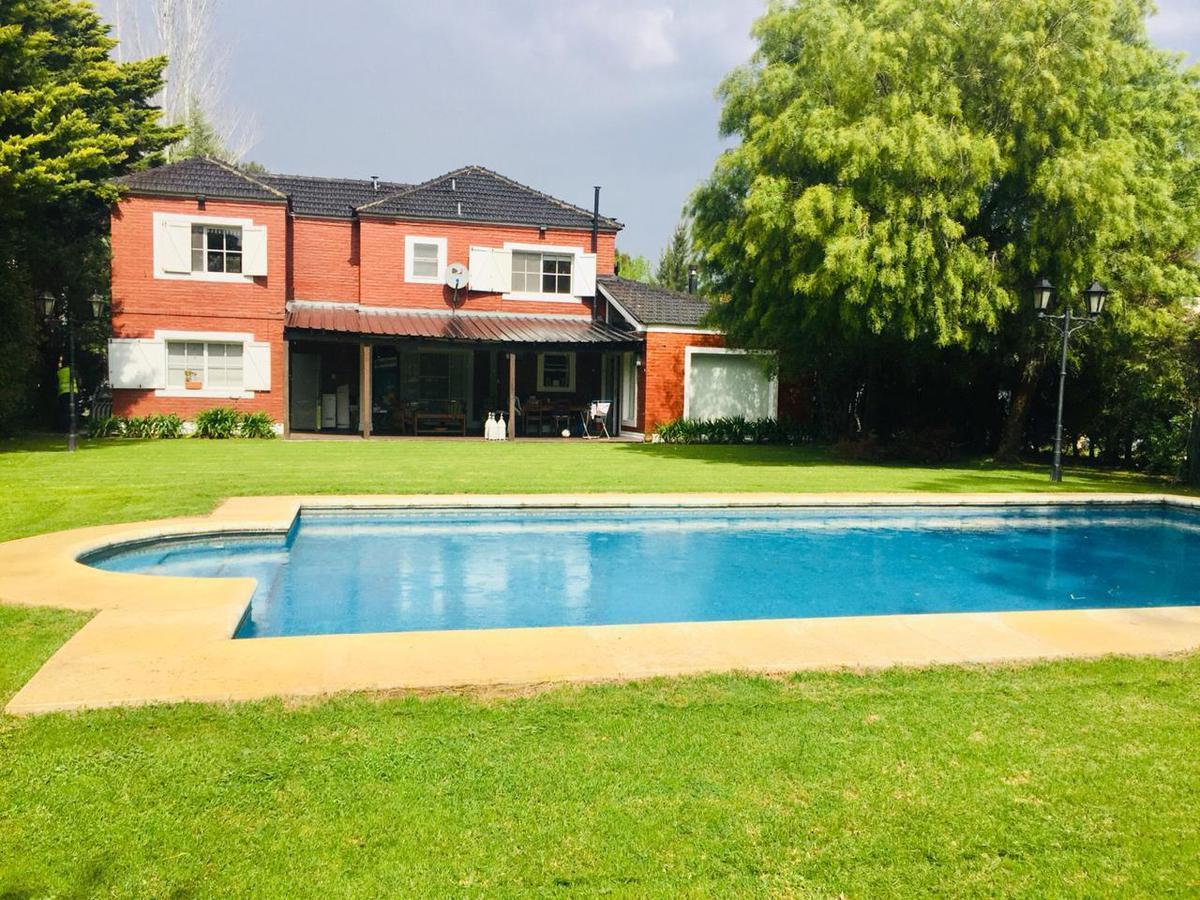 Casa en Echeverria del Lago Venta 5 Ambientes