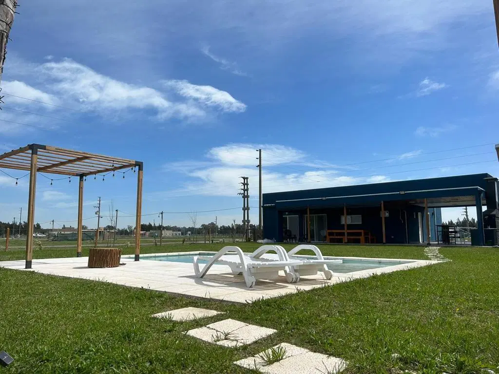 Venta Casa en Barrio Fincas de San Vicente 4 AMBIENTES 2