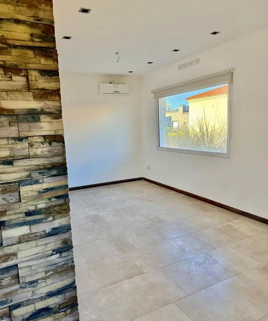 Venta Casa en El Rebenque 4 Ambientes 3