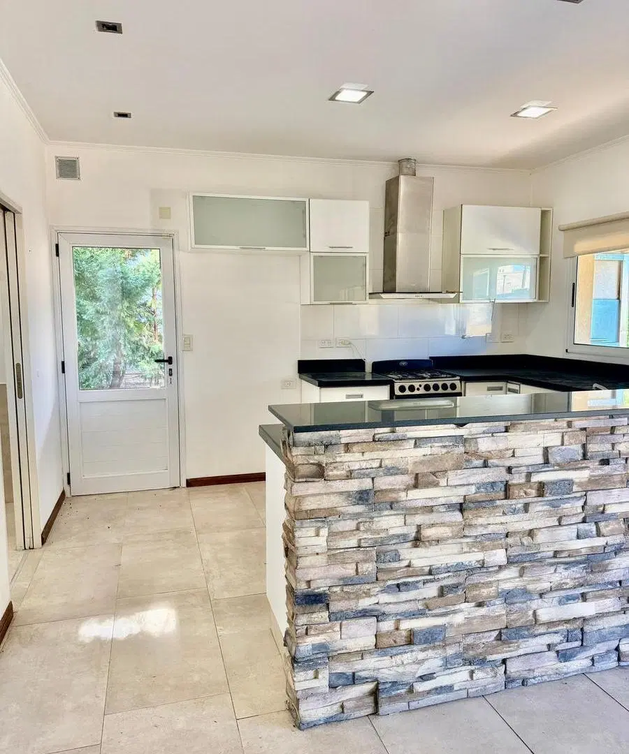 Venta Casa en El Rebenque 4 Ambientes 5