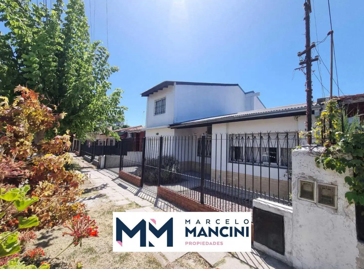 Casa en Luis Guillon 4