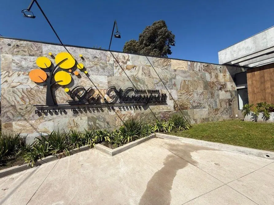 TERRENO VENTA Naranjos 2 4