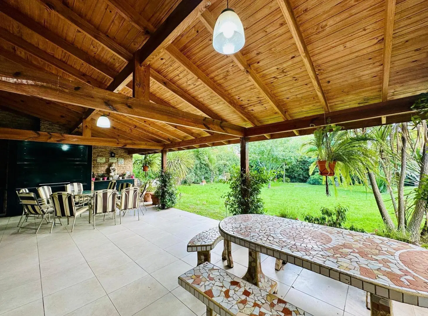 Quinta en Barrio Parque El Trébol 2