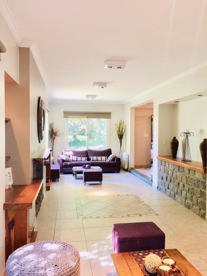 Foto de Venta Casa CANNING Saint Thomas Norte 6 Ambientes, imagen 1