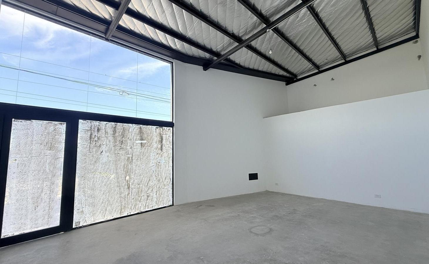 Foto de ALQUILER Local 65 M2 Canning Parc, imagen 4