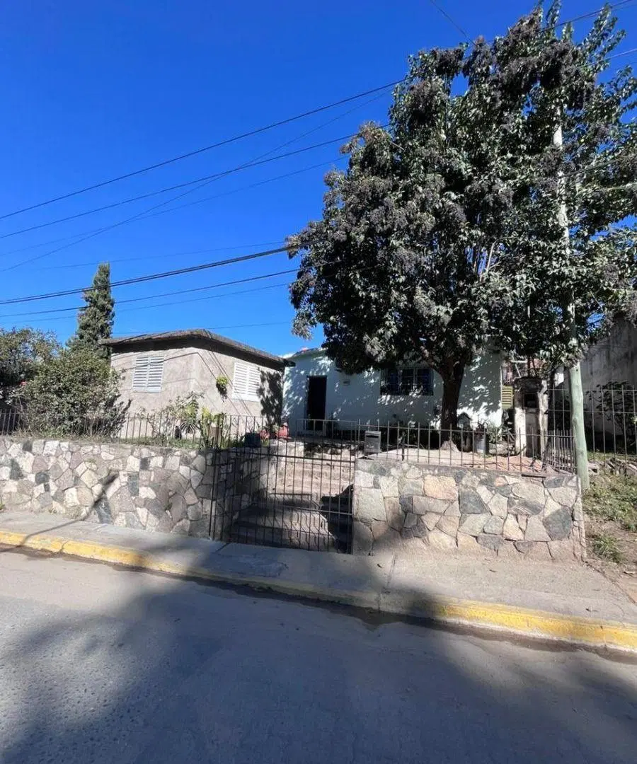 Casa en Alta Gracia, 336 m2, a 200 metros de Ingreso Gruta Virgen de Lourdes 1