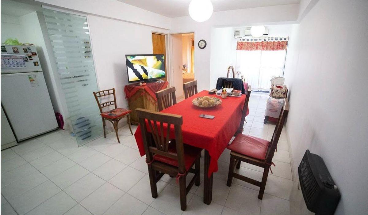 Foto de DEPARTAMENTO EN ALQUILER ARTURO M BAS 389, imagen 4
