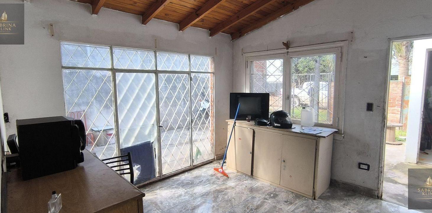 Foto de CASA CON LOCAL EN VENTA EN SPEGAZZINI, imagen 1