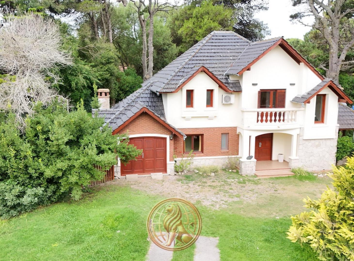 Foto de Alquiler casa Pinamar Barrio Lasalle pileta, imagen 4