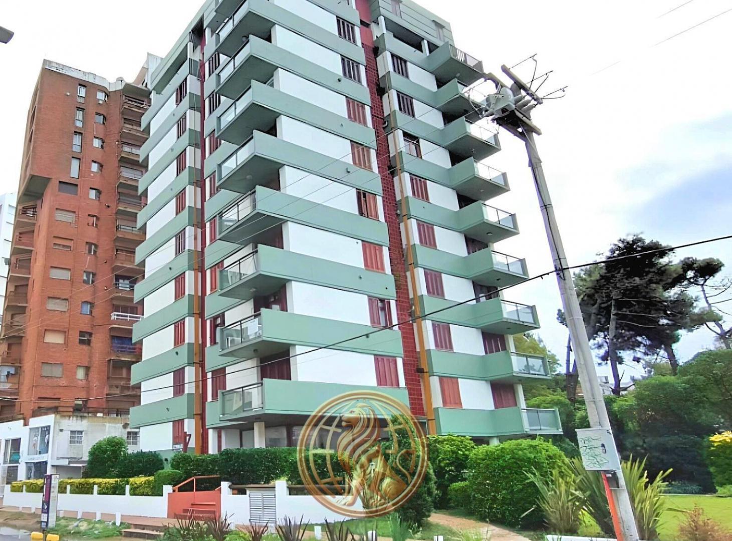 Venta departamento Pinamar centro tres cuadras de la playa Oportunidad