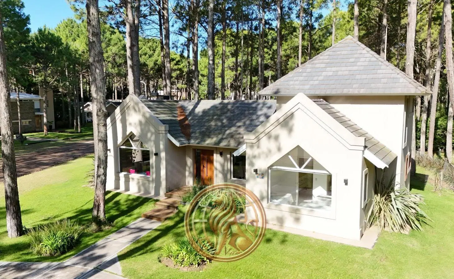 Venta casa Pinamar Norte 4 ambientes con piscina FINANCIADA 3