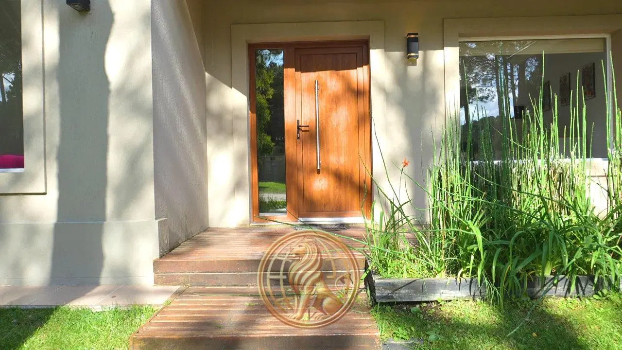 Venta casa Pinamar Norte con piscina FINANCIA 3