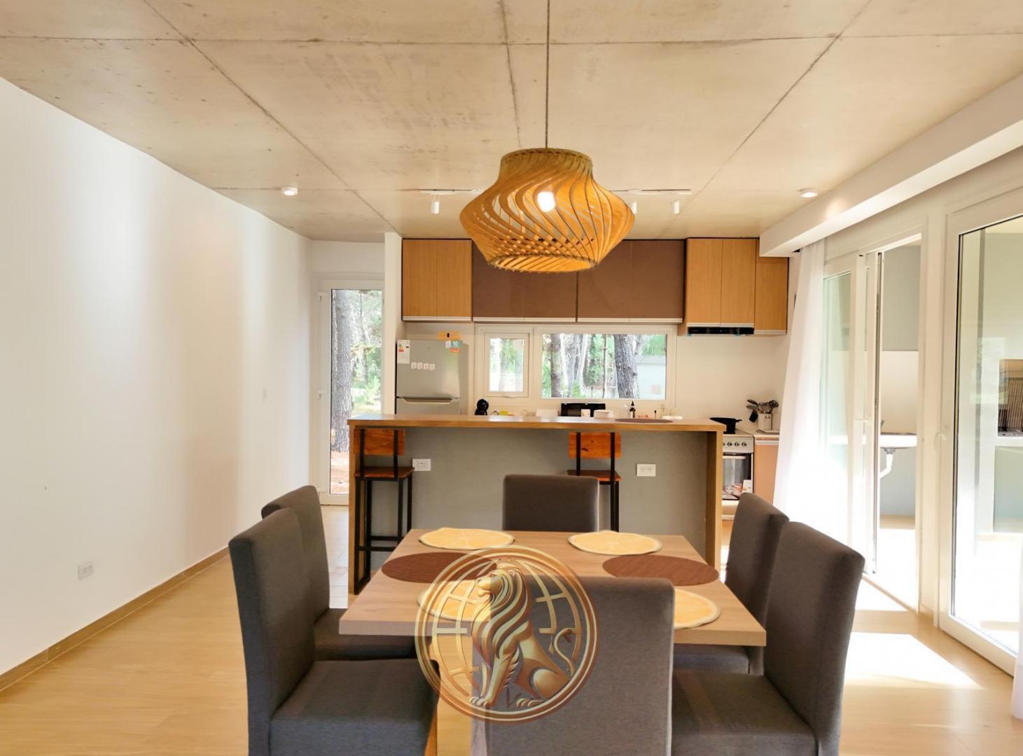 Foto de Venta Casa en Villarobles con pileta Oportunidad, imagen 2