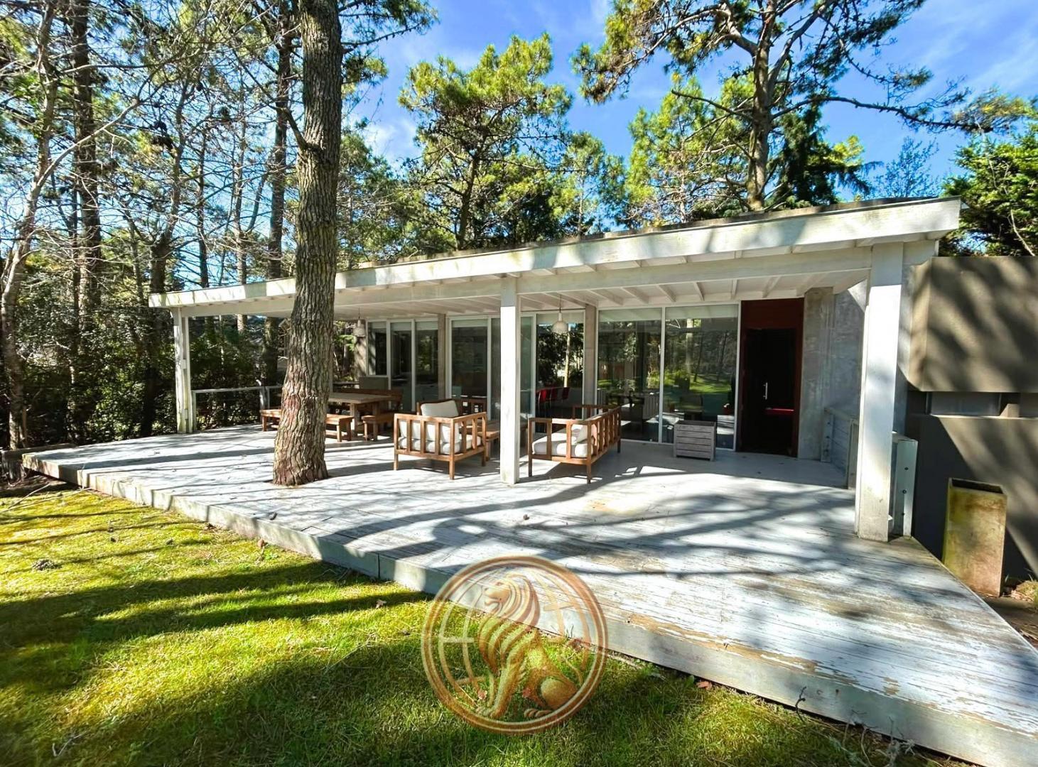 Foto de Venta Casa en Carilo con Gas Natural Oportunidad, imagen 1