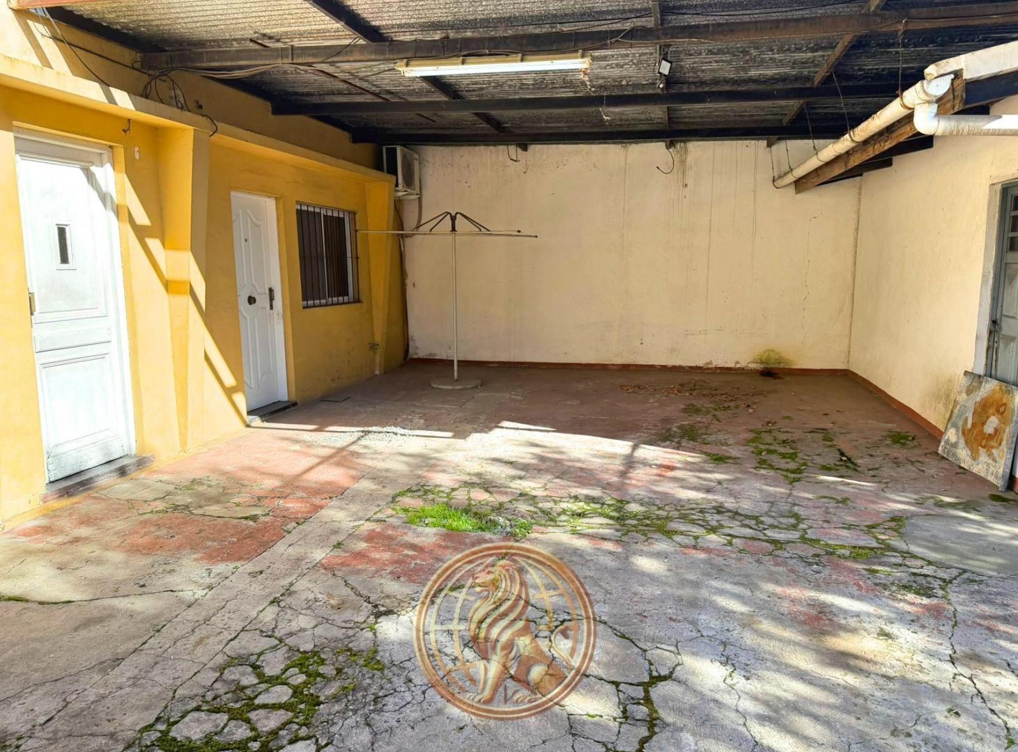 Foto de Venta Casa en Ezpeleta Ideal dos familias, vivienda y emprendimiento Oportunidad, imagen 3