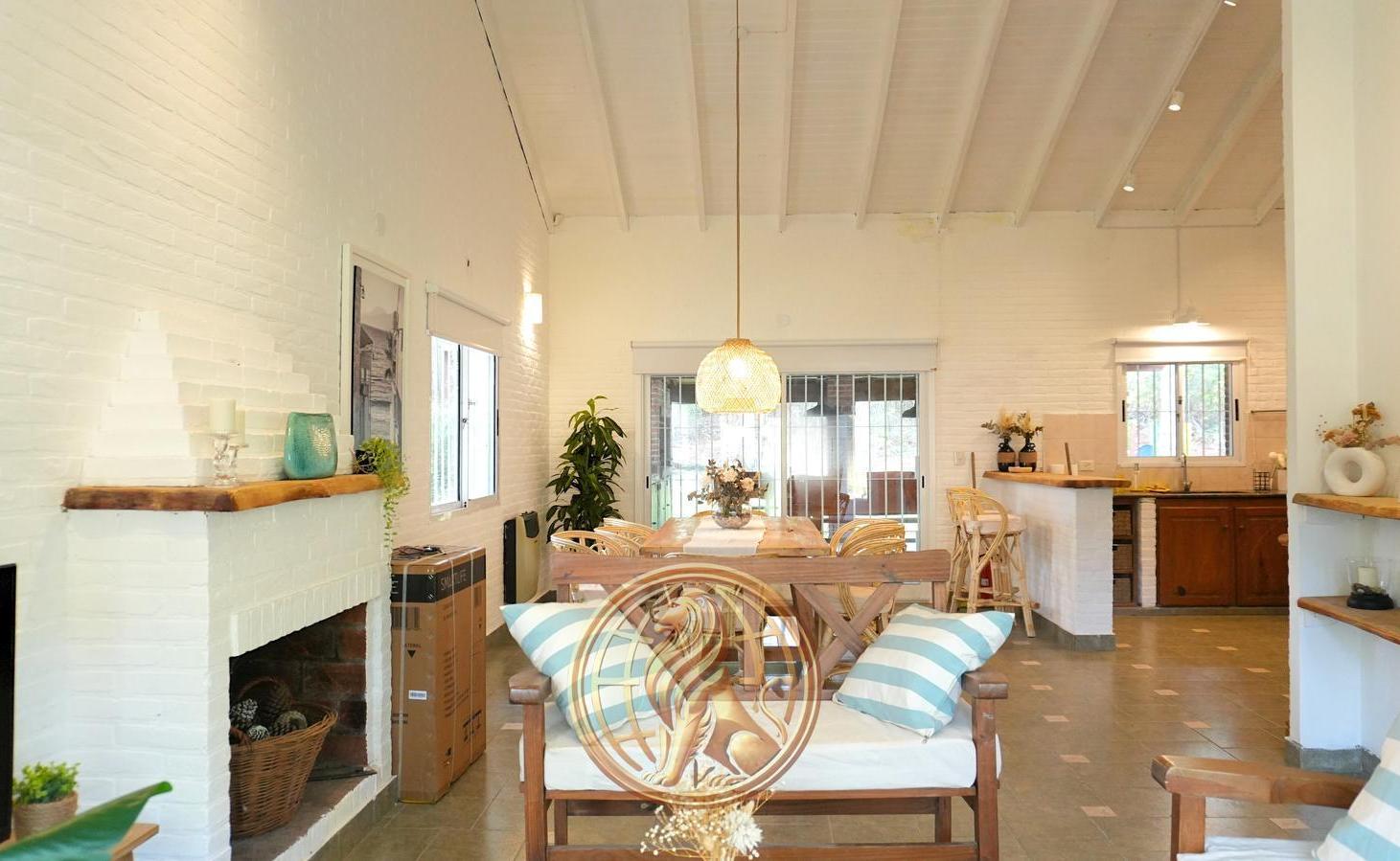 Foto de Venta Casa Cariló gas natural pileta Oportunidad, imagen 1