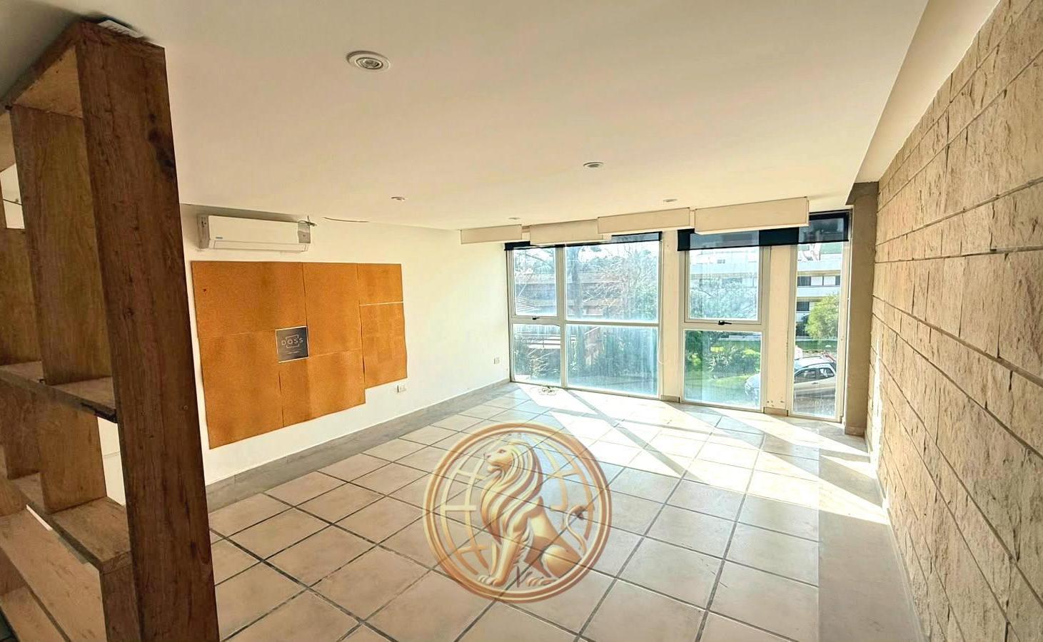 Foto de Venta Monoambiente Pinamar Centro vivienda u oficina Oportunidad, imagen 1