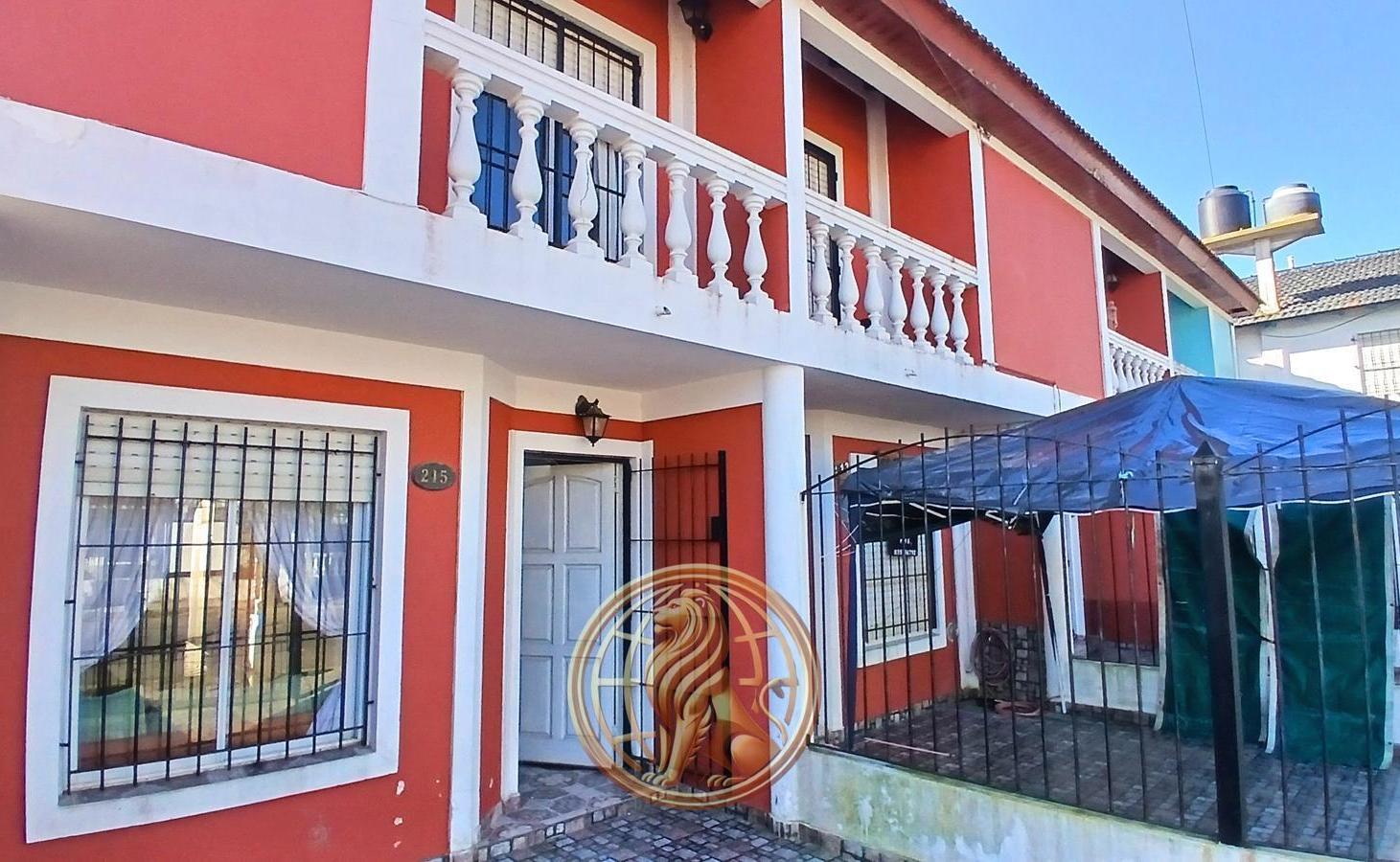 Foto de Venta Tríplex Santa Teresita 4 ambientes a 2 cuadras del mar Oportunidad, imagen 2