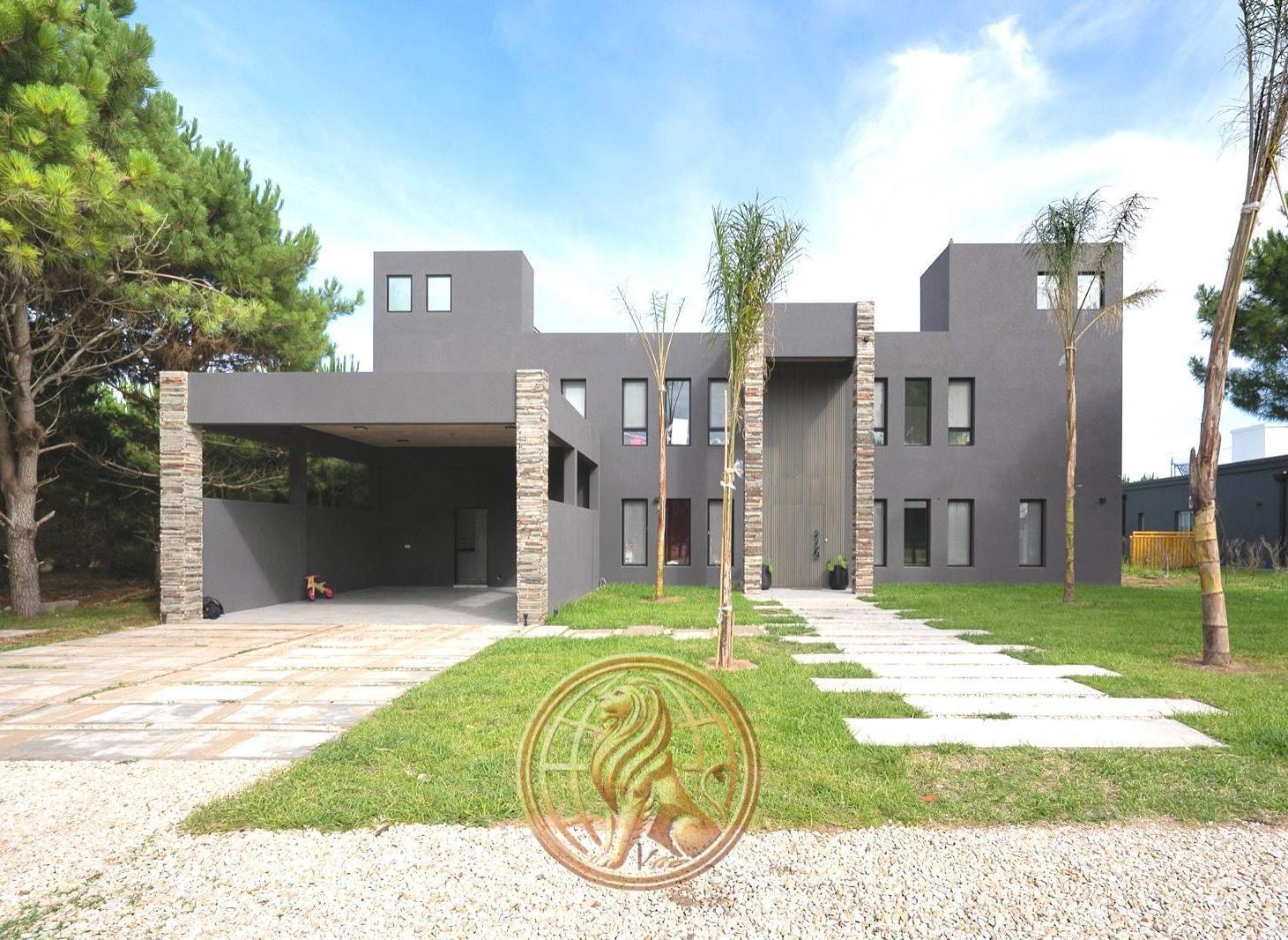 Foto de Venta Casa La Herradura Pinamar 7 ambientes oportunidad, imagen 2