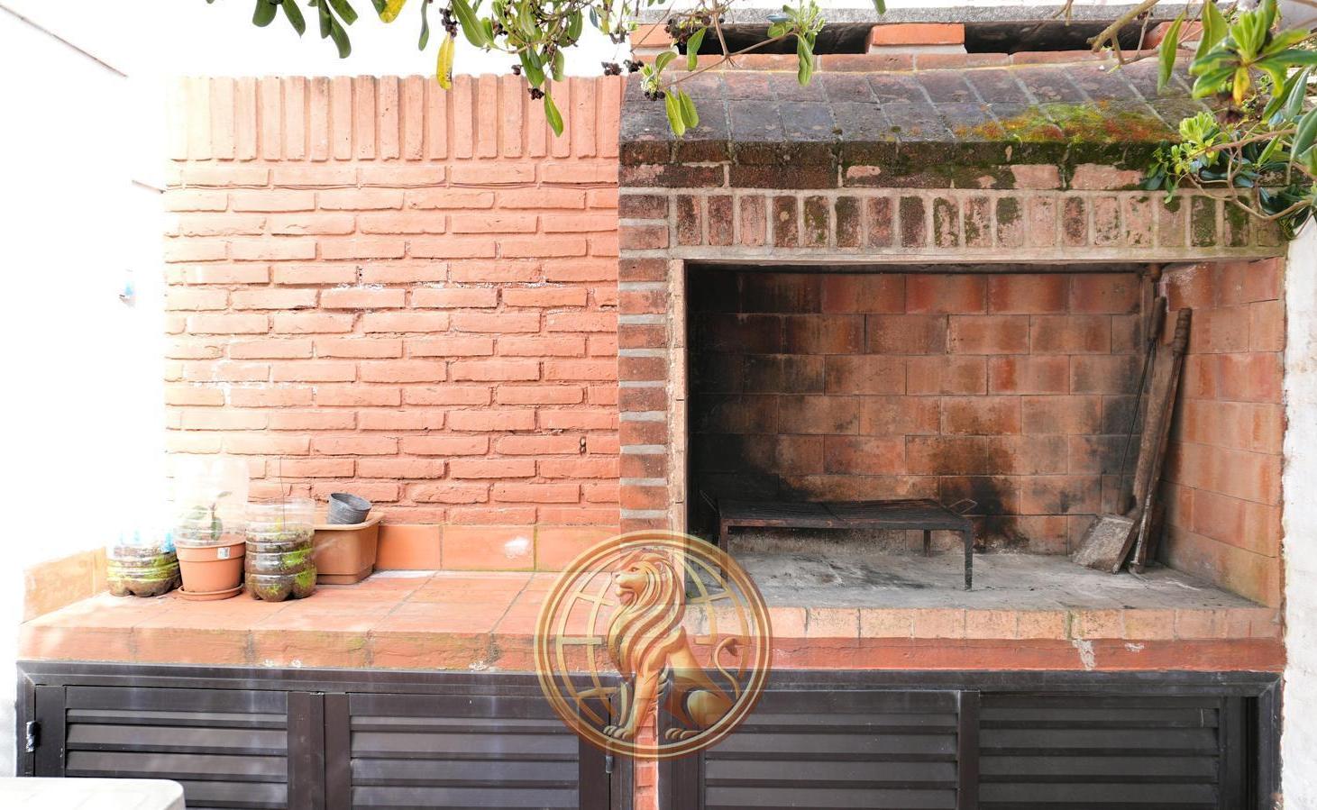 Foto de Venta PH Pinamar Dúplex 4 ambientes gas natural Oportunidad, imagen 2