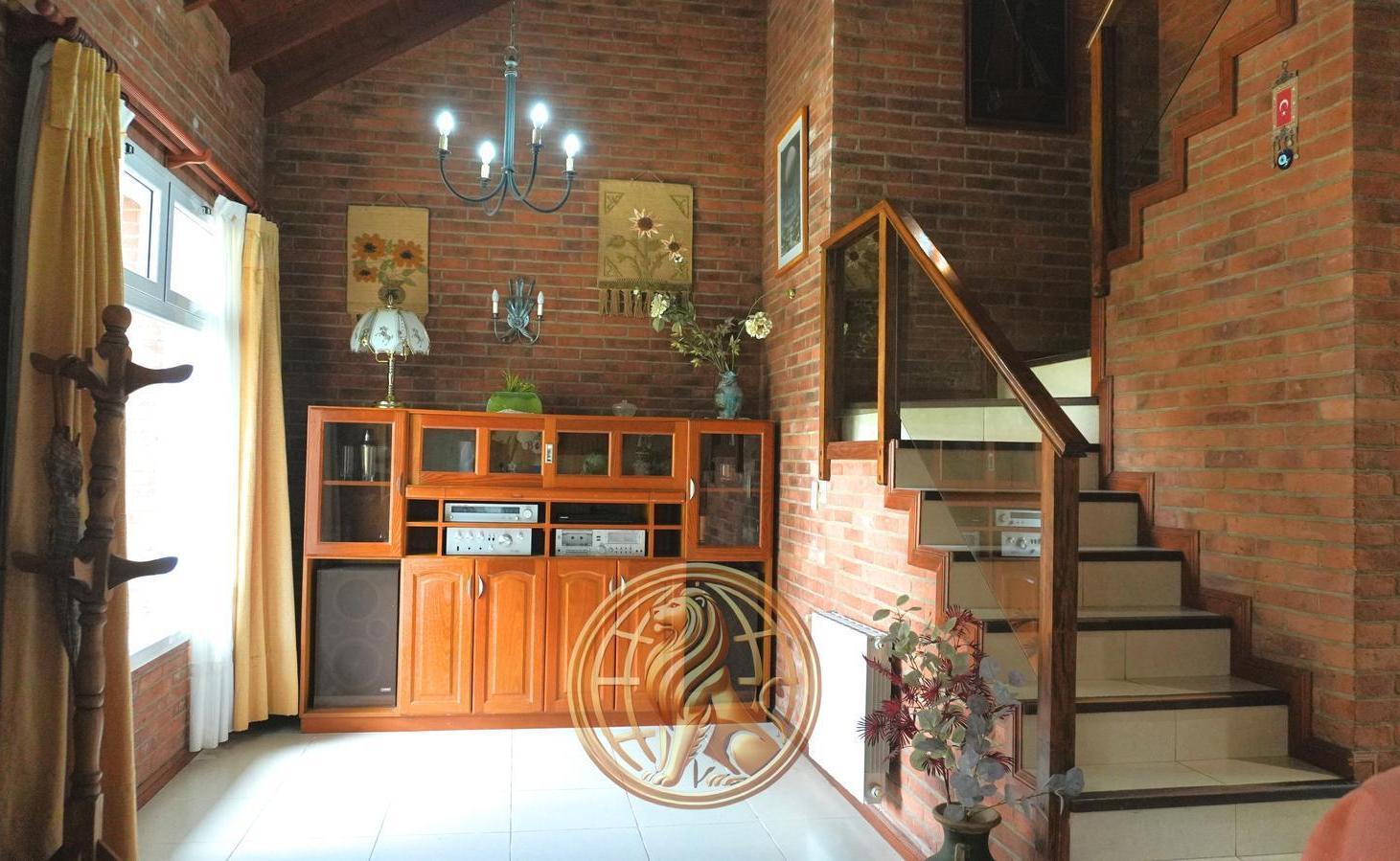 Foto de Venta Casa Pinamar Barrio B5 4 ambientes gas natural oportunidad, imagen 3