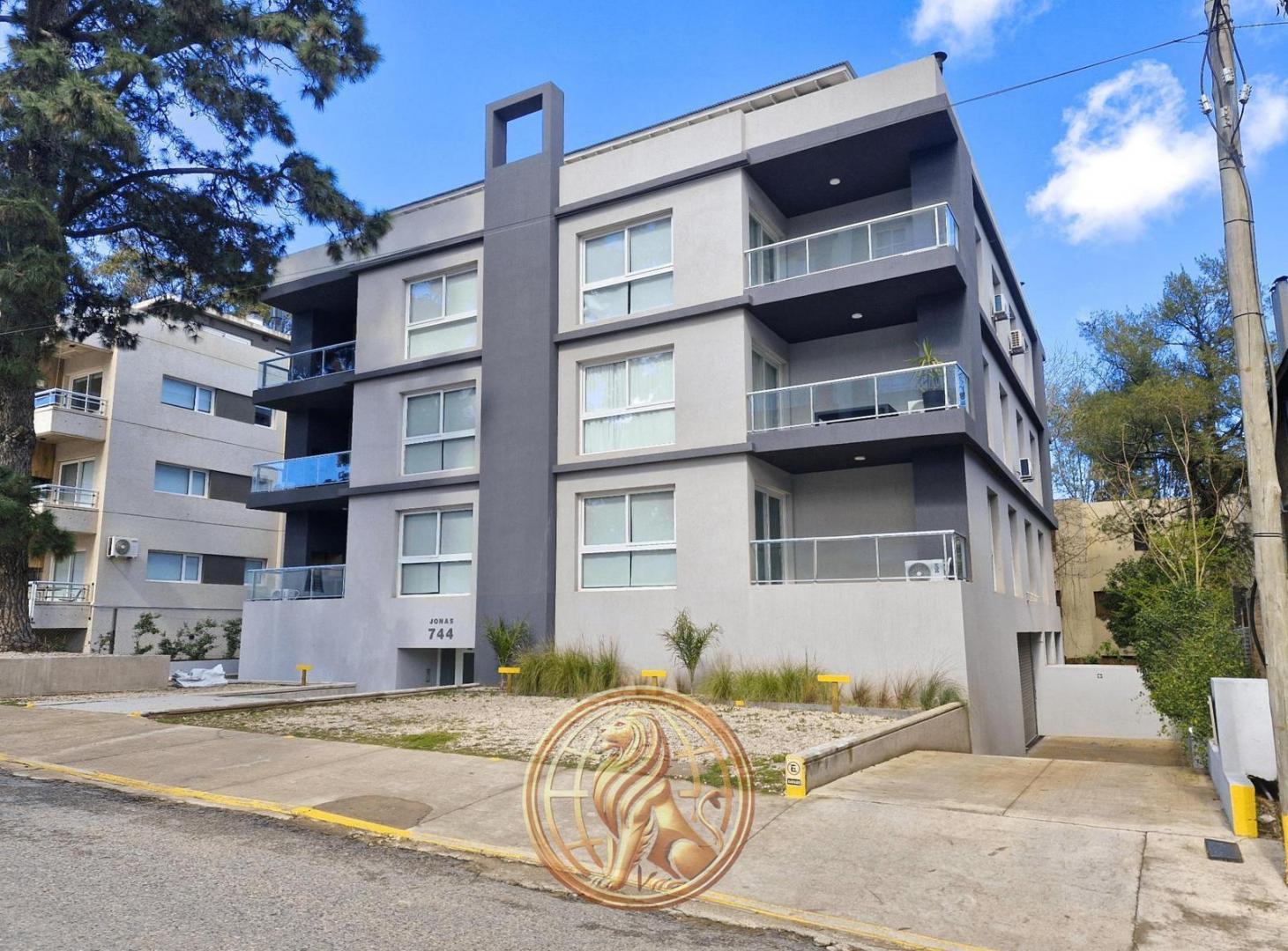 Foto de Venta Departamento Pinamar Centro 3 ambientes Cochera y piscina, imagen 1
