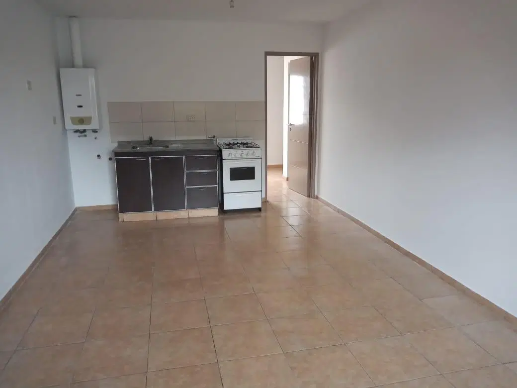 ALBERDI VENDE DEPARTAMENTO UN DORMITORIOS COCINA BAÑO Y DORMITORIO 4