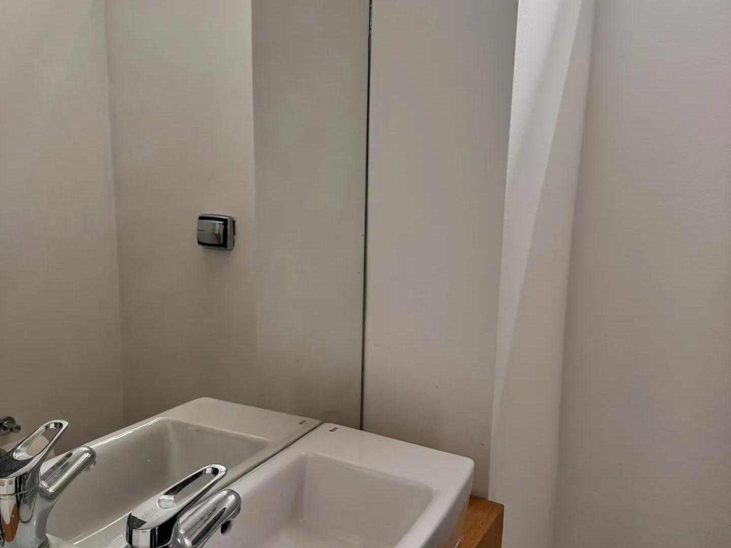 Foto de 2 Ambientes Duplex- GRAN COCHERA Terraza PRIVADA . Toilette Y B/ Suite, imagen 4