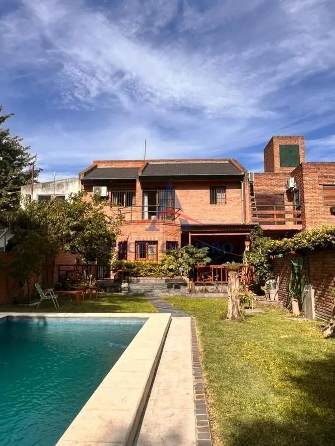 VENTA CASA  6 AMB  c/PILETA y QUINCHO - MUÑIZ  - SAN MIGUEL 2