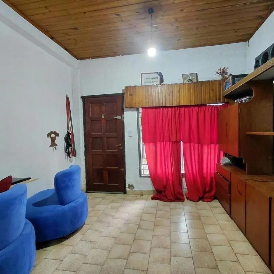 VENTA CASA 3 AMBIENTES CON COCHERA 4